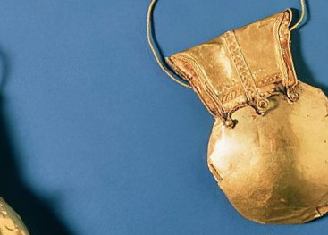 Bulla, amuleto romano colocado no recém-nascido