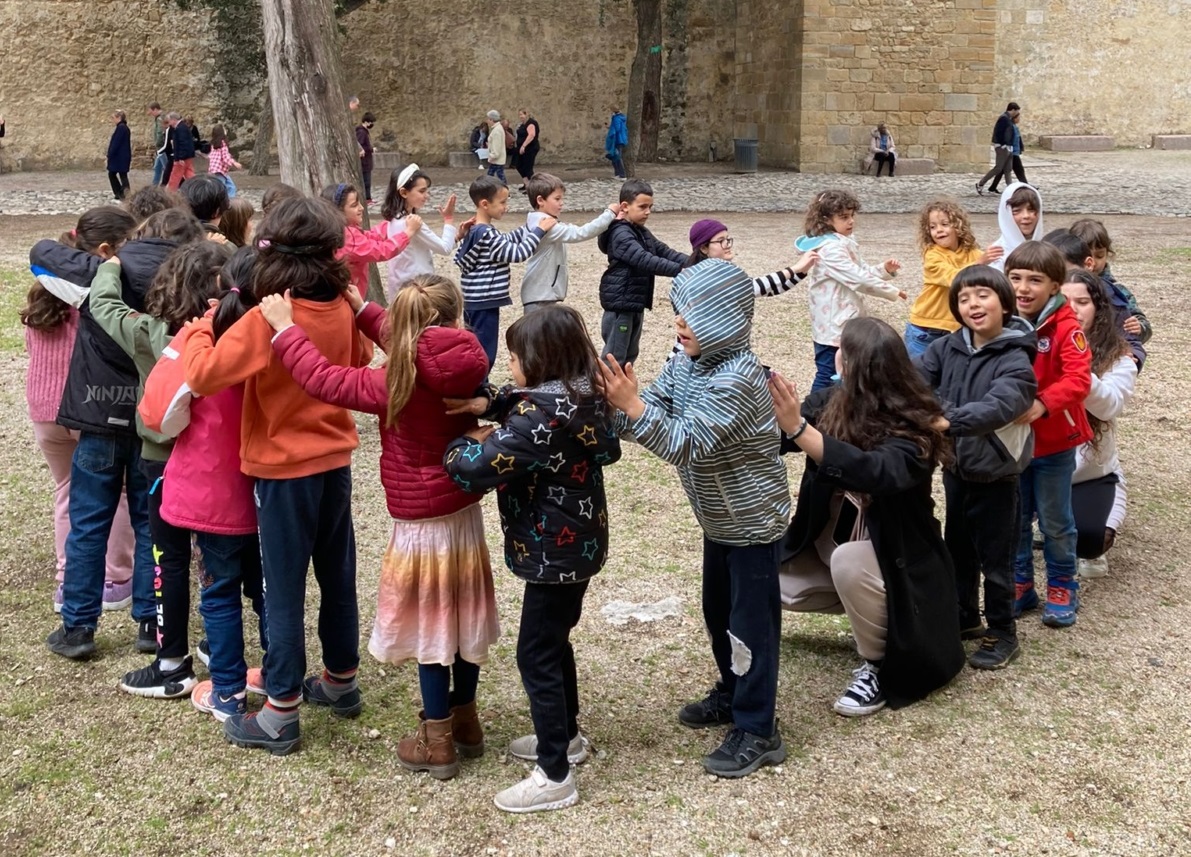 Crianças a brincar no Castelo de São Jorge