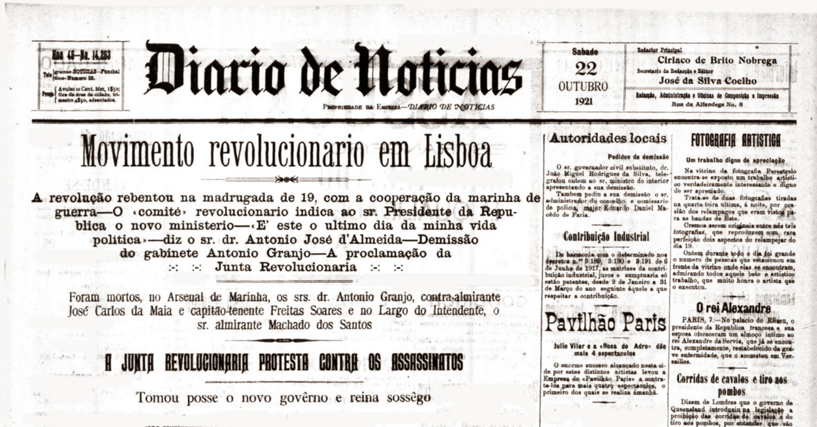 Pormenor da primeira página de um jornal antigo com a notícia de um movimento revolucionário em Lisboa.